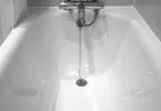 Joint de silicone baignoire