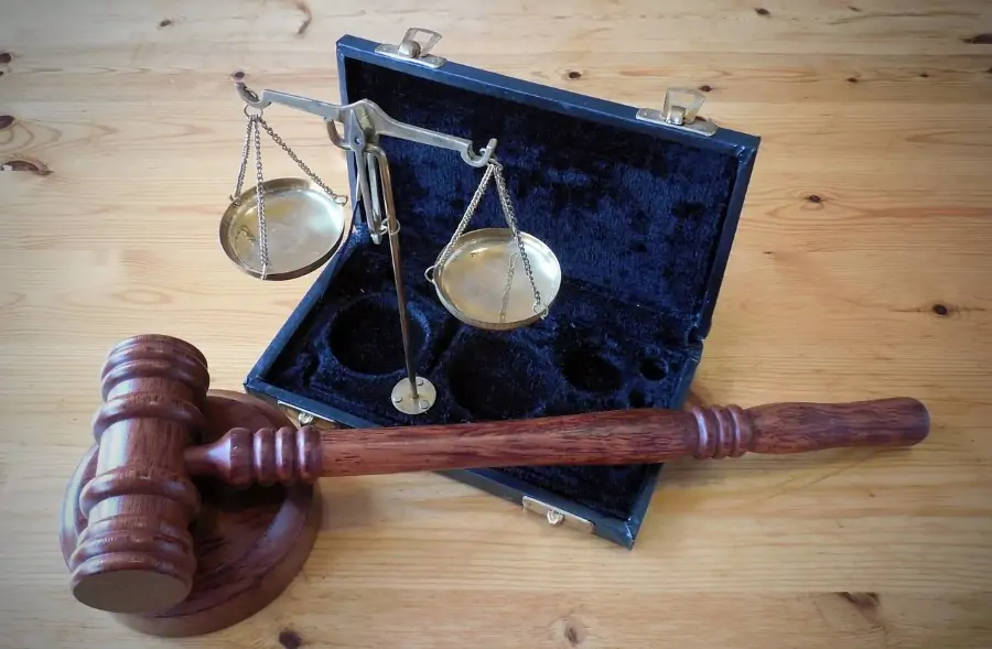 Accident de la route : pourquoi choisir un avocat spécialisé