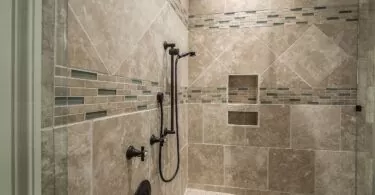 Aménagement d'une une petite salle de bain : Conseils & Astuces