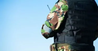 Vêtements militaires : l’allié idéal pour vos sorties outdoor