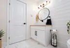 Salle de bain de mobil-home : cette erreur de dimensions peut vous coûter cher !